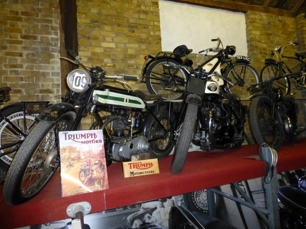 londonmotorcyclemuseumtriumph6.jpg