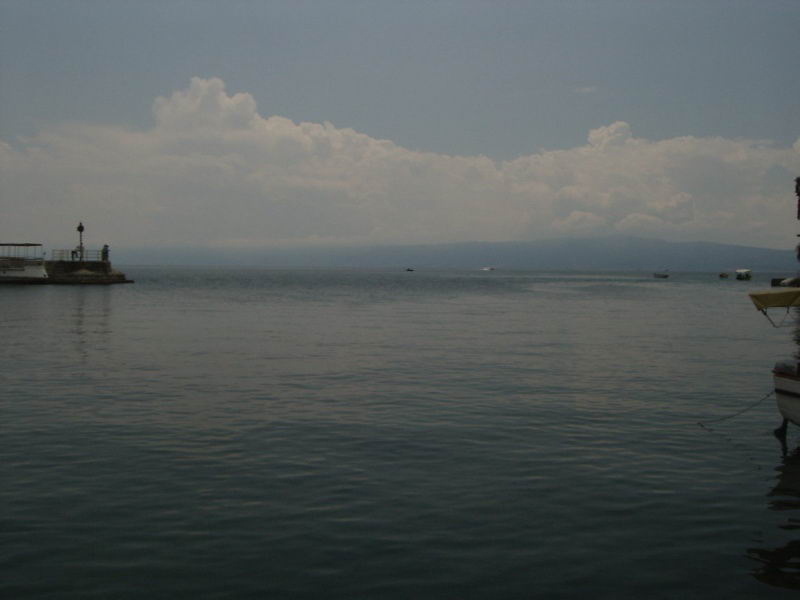 http://www.tonyco.net/Pictures/Ohrid_8_07_2006/IMG_0033Q.JPG