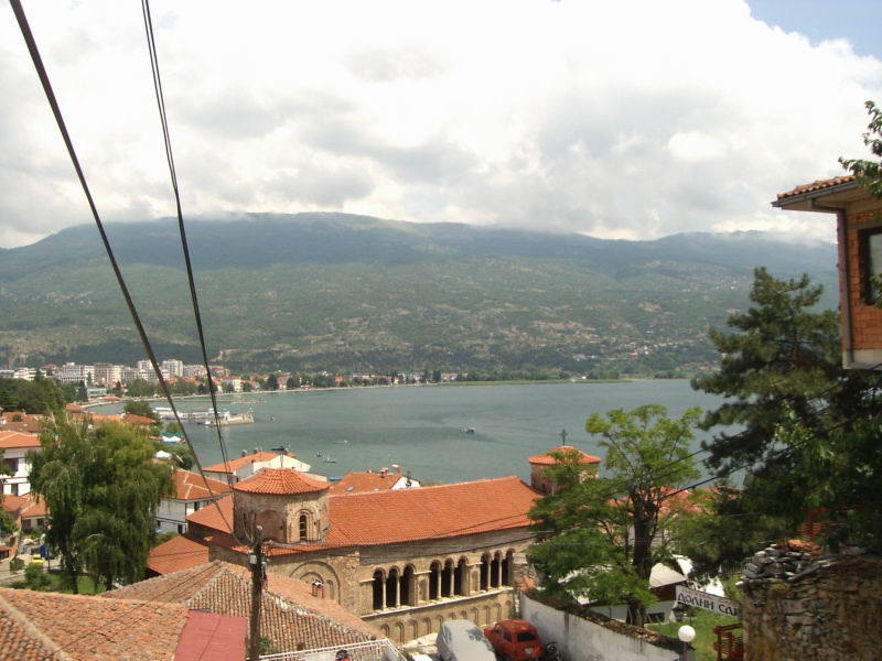 http://www.tonyco.net/Pictures/Ohrid_8_07_2006/IMG_0040Q.JPG
