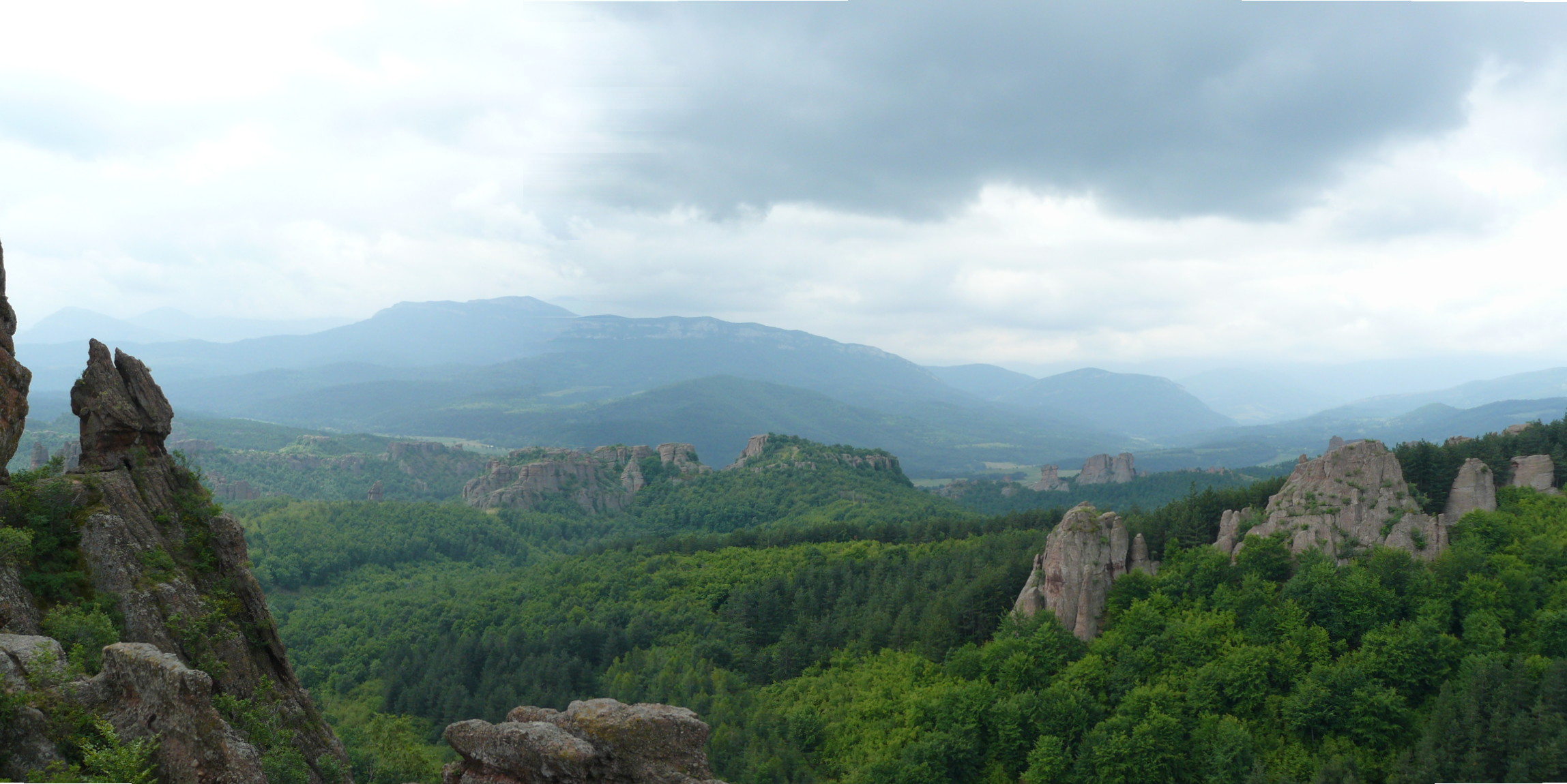 http://www.tonyco.net/panoramas/Panorama_Belogradchik1.JPG