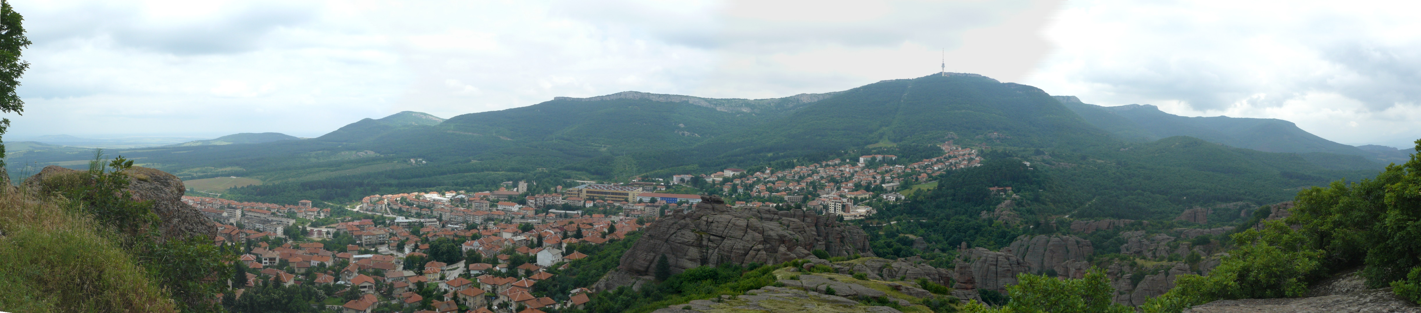 http://www.tonyco.net/panoramas/Panorama_Belogradchik2.JPG