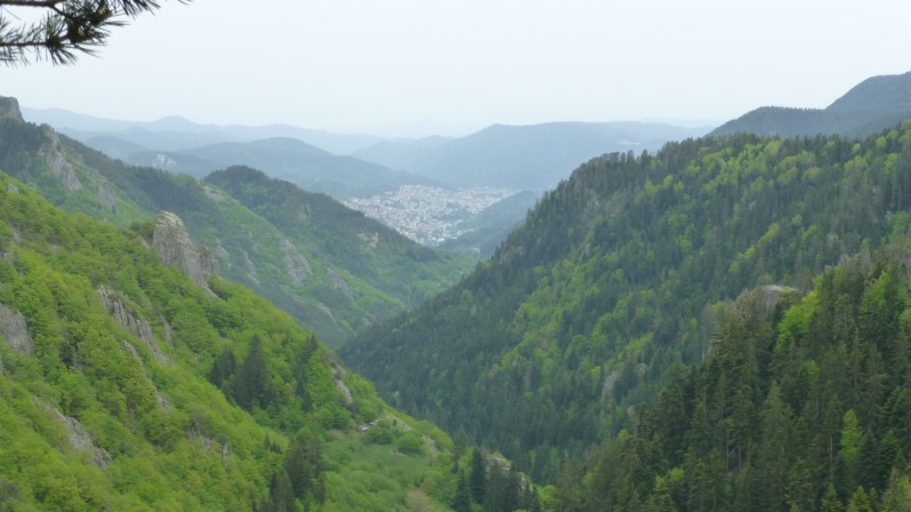 http://www.tonyco.net/pictures/Canyon_Waterfalls_Smolyan_16_05_2015/photo115.jpg