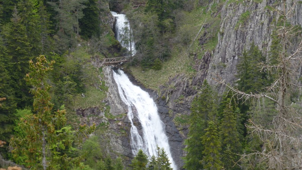 http://www.tonyco.net/pictures/Canyon_Waterfalls_Smolyan_16_05_2015/photo120.jpg