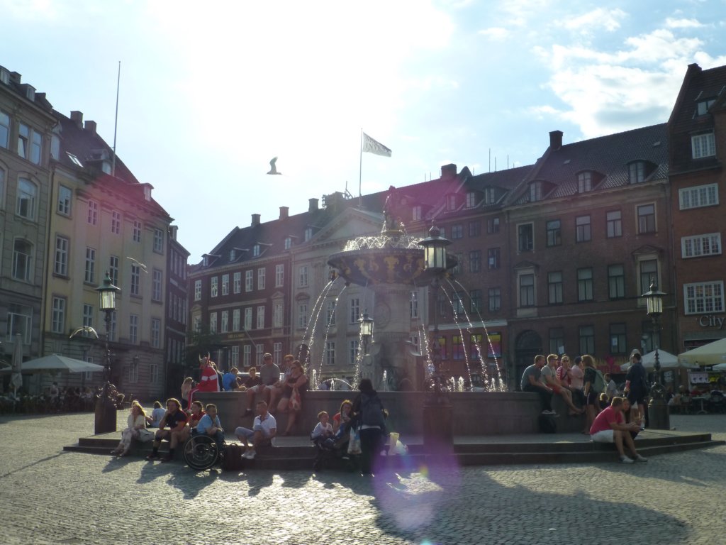 http://www.tonyco.net/pictures/Euro_Trip_2018/Copenhagen/photo156.jpg
