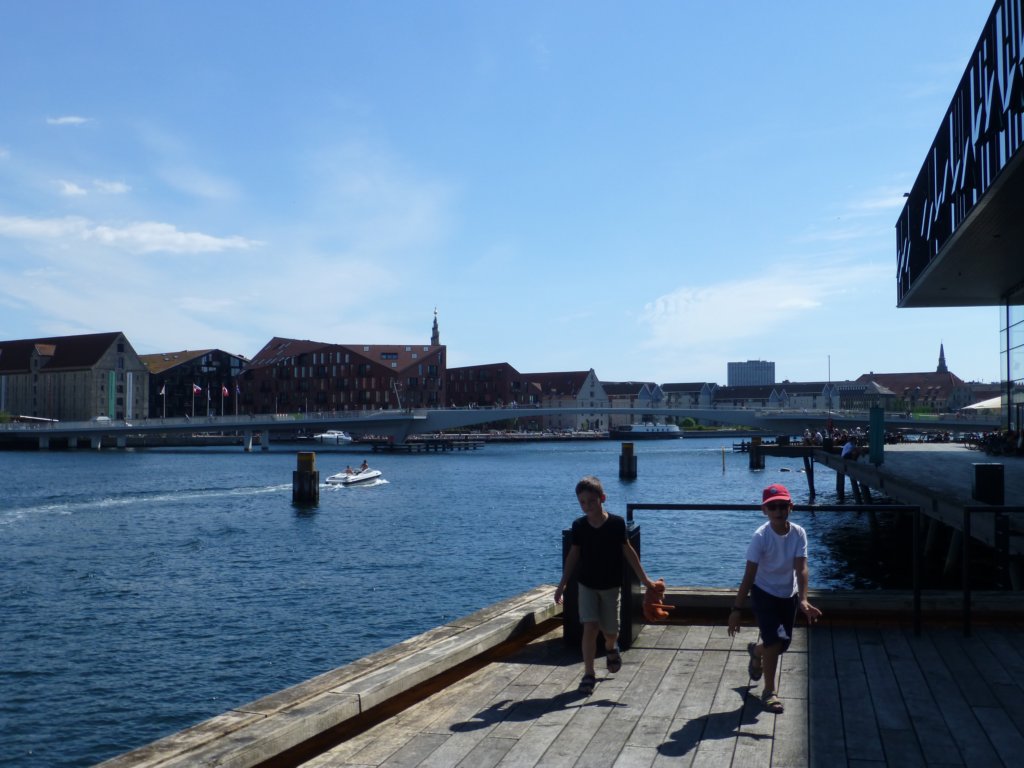 http://www.tonyco.net/pictures/Euro_Trip_2018/Copenhagen/photo99.jpg