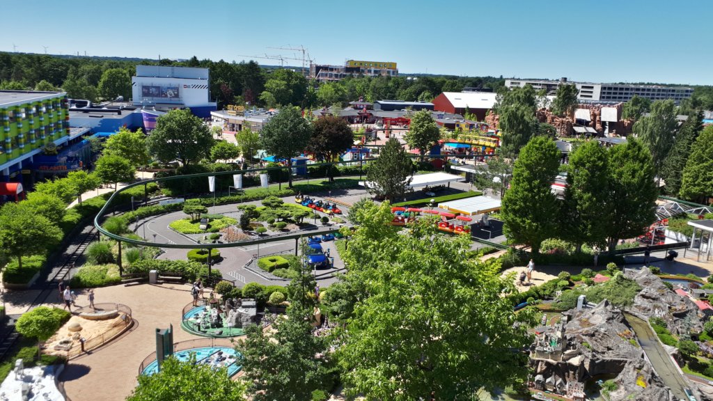 http://www.tonyco.net/pictures/Euro_Trip_2018/Legoland/photo199.jpg