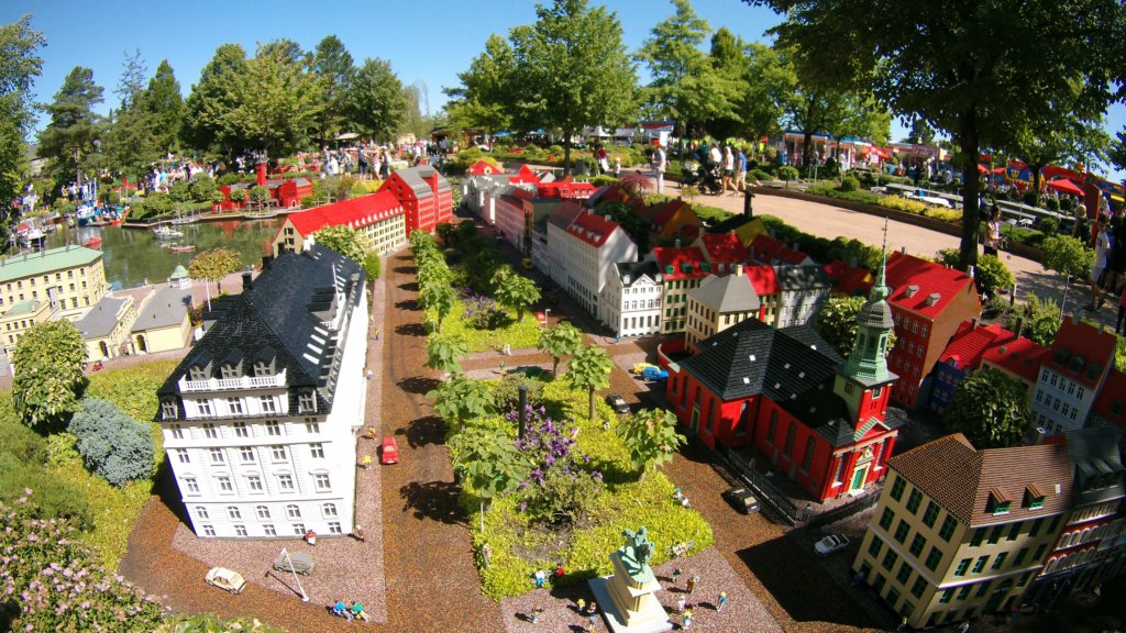 http://www.tonyco.net/pictures/Euro_Trip_2018/Legoland/photo26.jpg