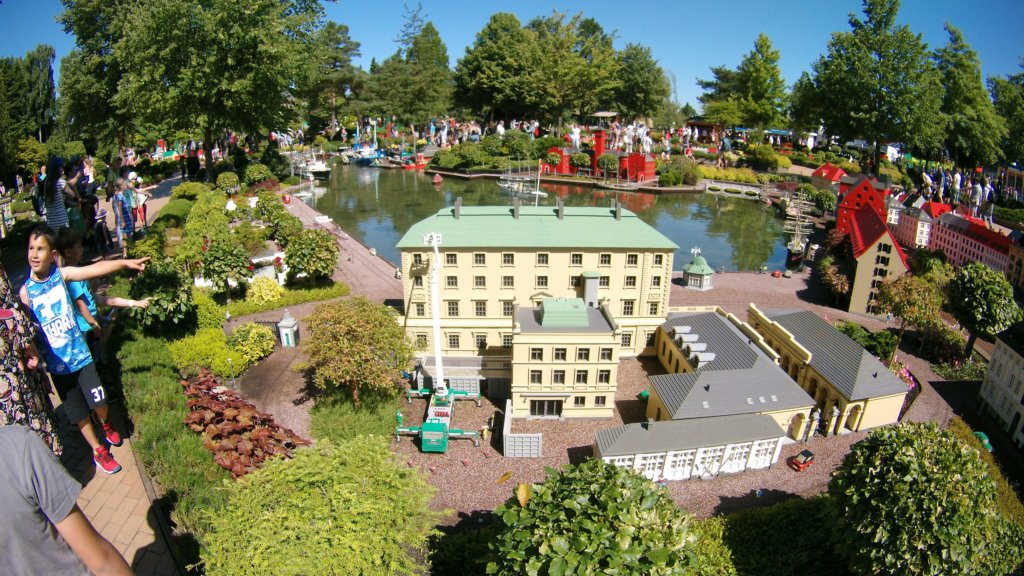 http://www.tonyco.net/pictures/Euro_Trip_2018/Legoland/photo27.jpg