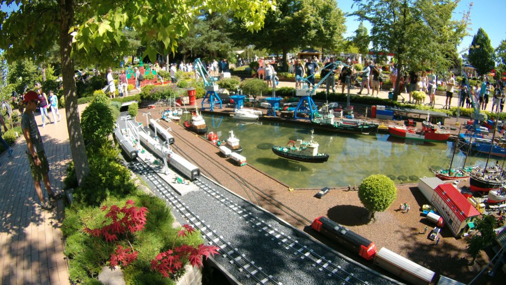 http://www.tonyco.net/pictures/Euro_Trip_2018/Legoland/photo34.jpg