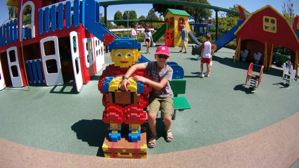 http://www.tonyco.net/pictures/Euro_Trip_2018/Legoland/photo63.jpg