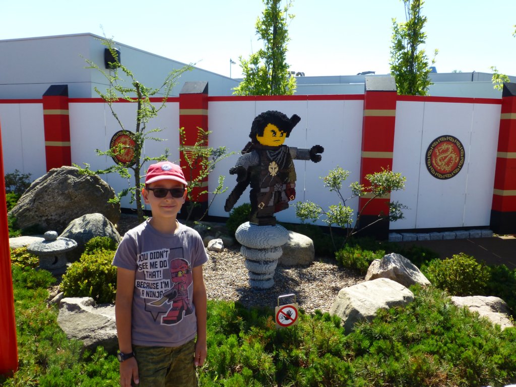 http://www.tonyco.net/pictures/Euro_Trip_2018/Legoland/photo67.jpg