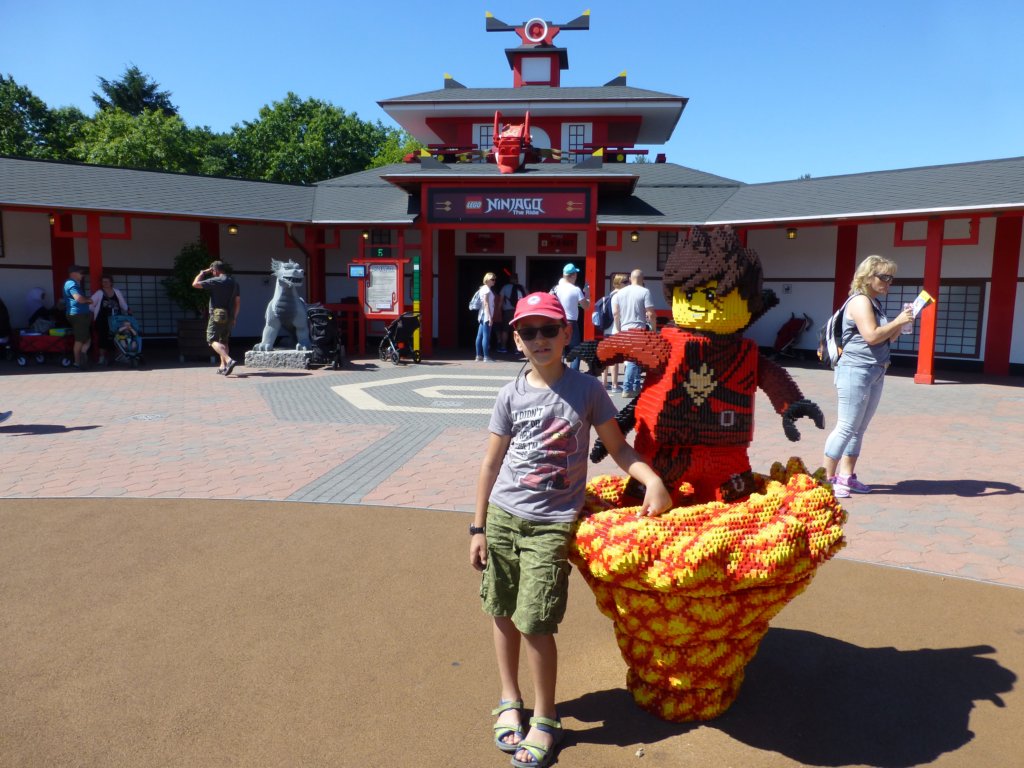 http://www.tonyco.net/pictures/Euro_Trip_2018/Legoland/photo71.jpg