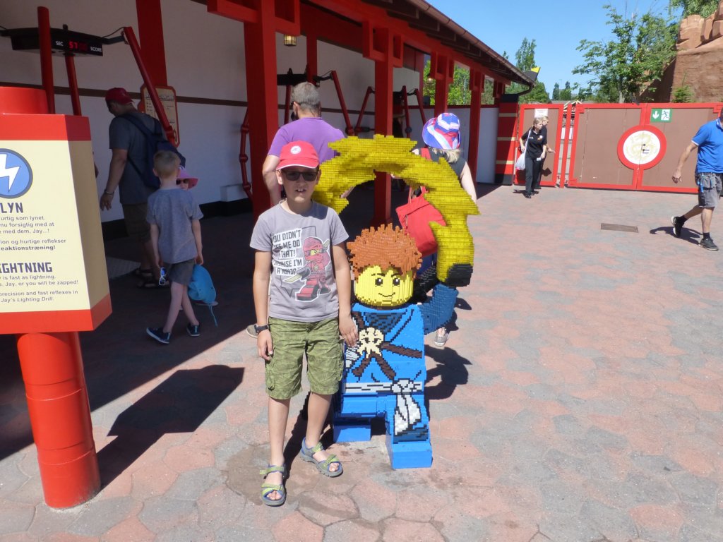 http://www.tonyco.net/pictures/Euro_Trip_2018/Legoland/photo75.jpg