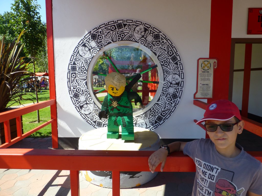 http://www.tonyco.net/pictures/Euro_Trip_2018/Legoland/photo76.jpg