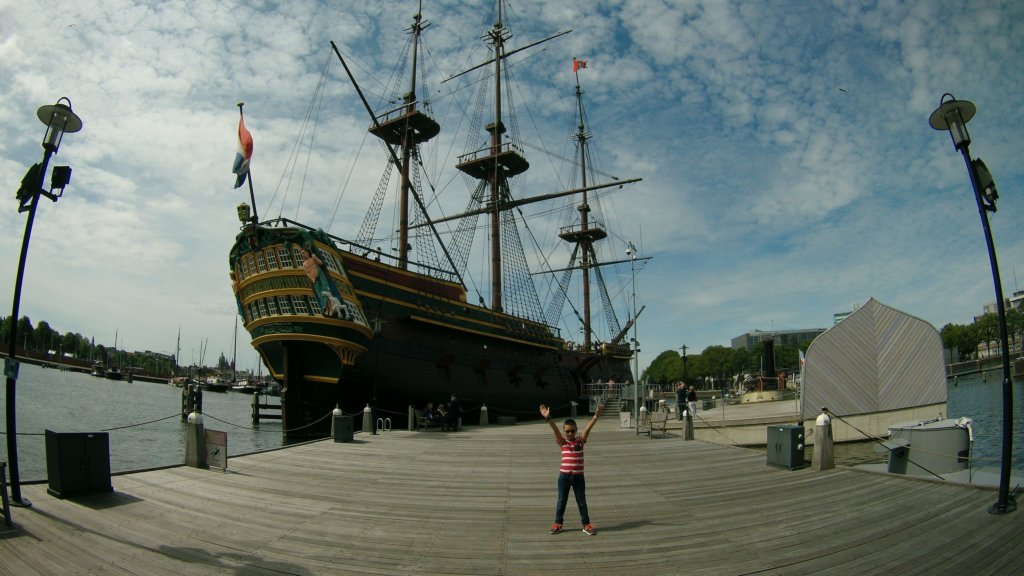 http://www.tonyco.net/pictures/Euro_Trip_2018/MaritimeMuseum/photo4.jpg