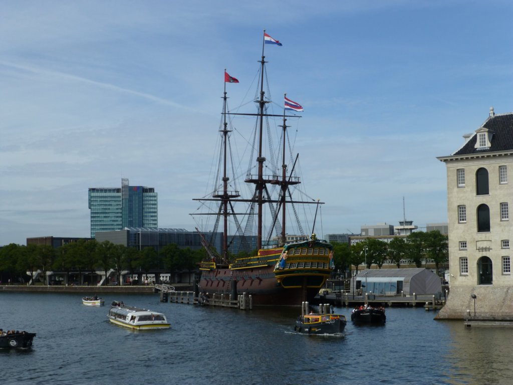 http://www.tonyco.net/pictures/Euro_Trip_2018/MaritimeMuseum/photo8.jpg