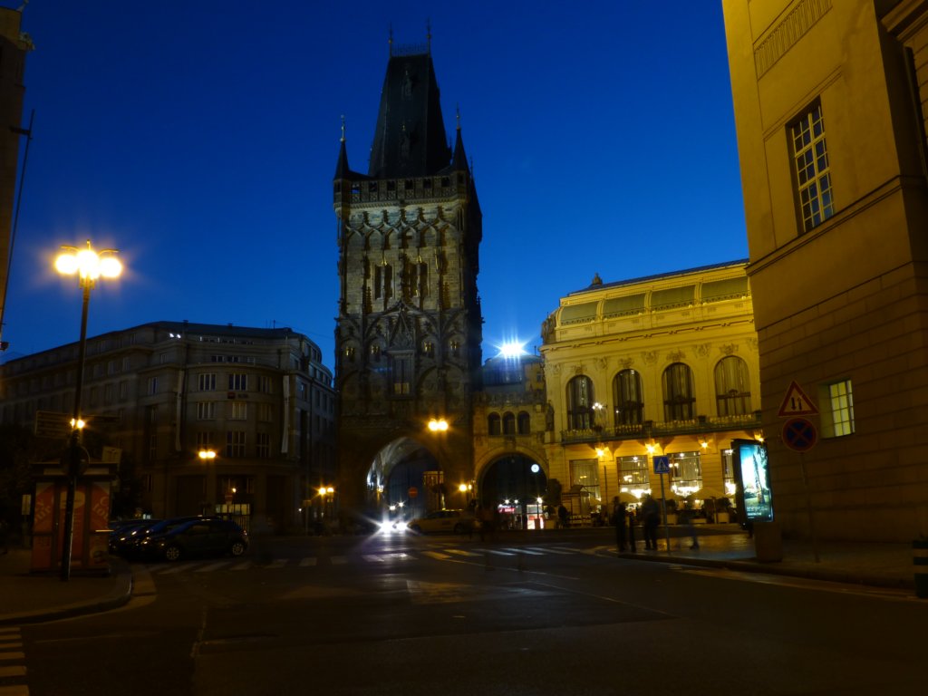 http://www.tonyco.net/pictures/Euro_Trip_2018/Prague/photo101.jpg