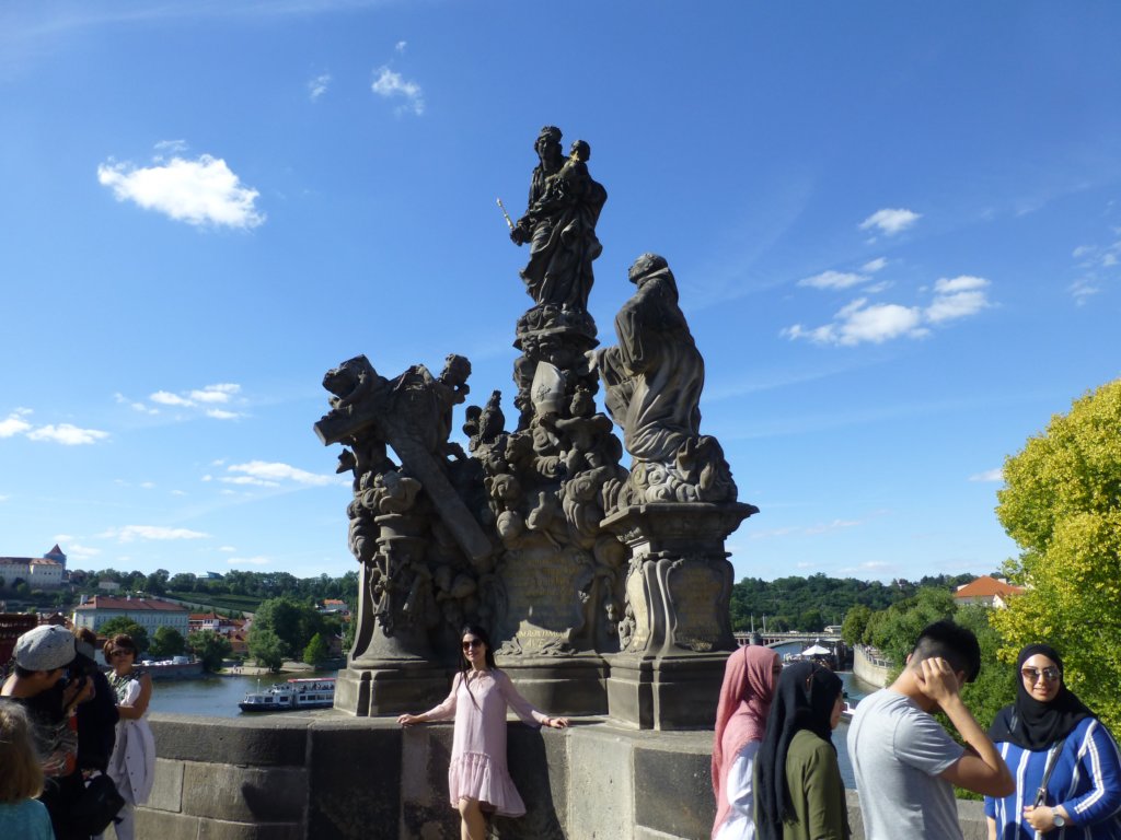 http://www.tonyco.net/pictures/Euro_Trip_2018/Prague/photo23.jpg