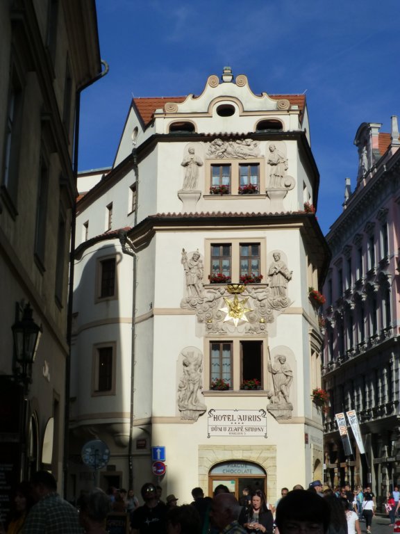 http://www.tonyco.net/pictures/Euro_Trip_2018/Prague/photo48.jpg