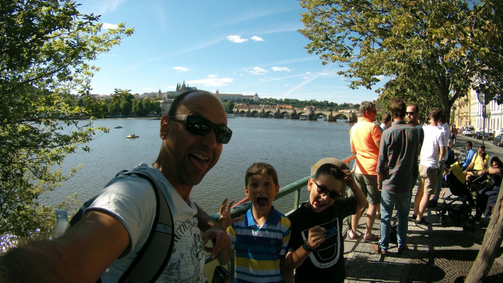 http://www.tonyco.net/pictures/Euro_Trip_2018/Prague/photo5.jpg