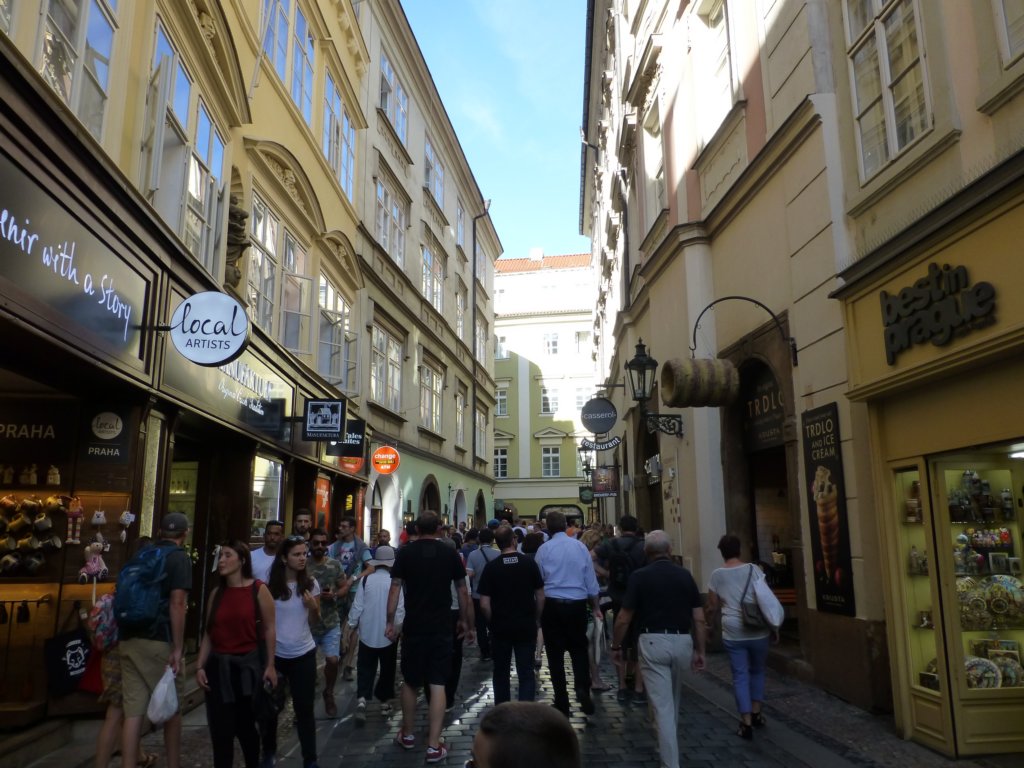 http://www.tonyco.net/pictures/Euro_Trip_2018/Prague/photo53.jpg