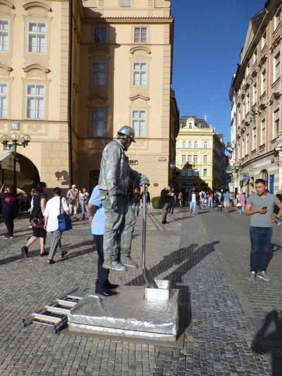 http://www.tonyco.net/pictures/Euro_Trip_2018/Prague/photo64.jpg