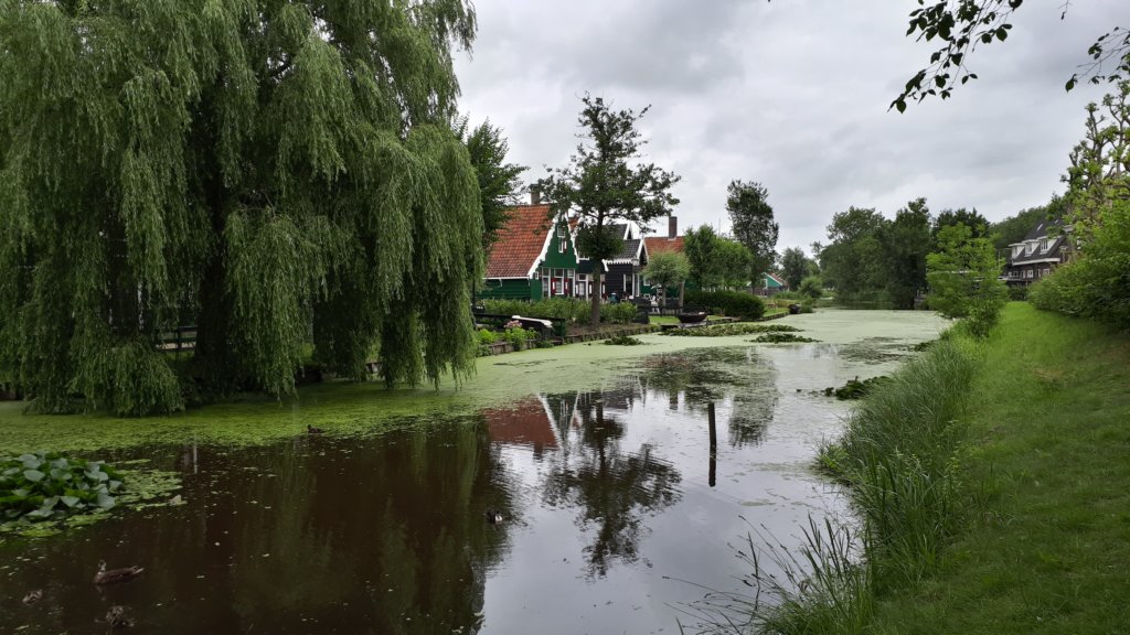 http://www.tonyco.net/pictures/Euro_Trip_2018/Zaanse_Schans/photo55.jpg