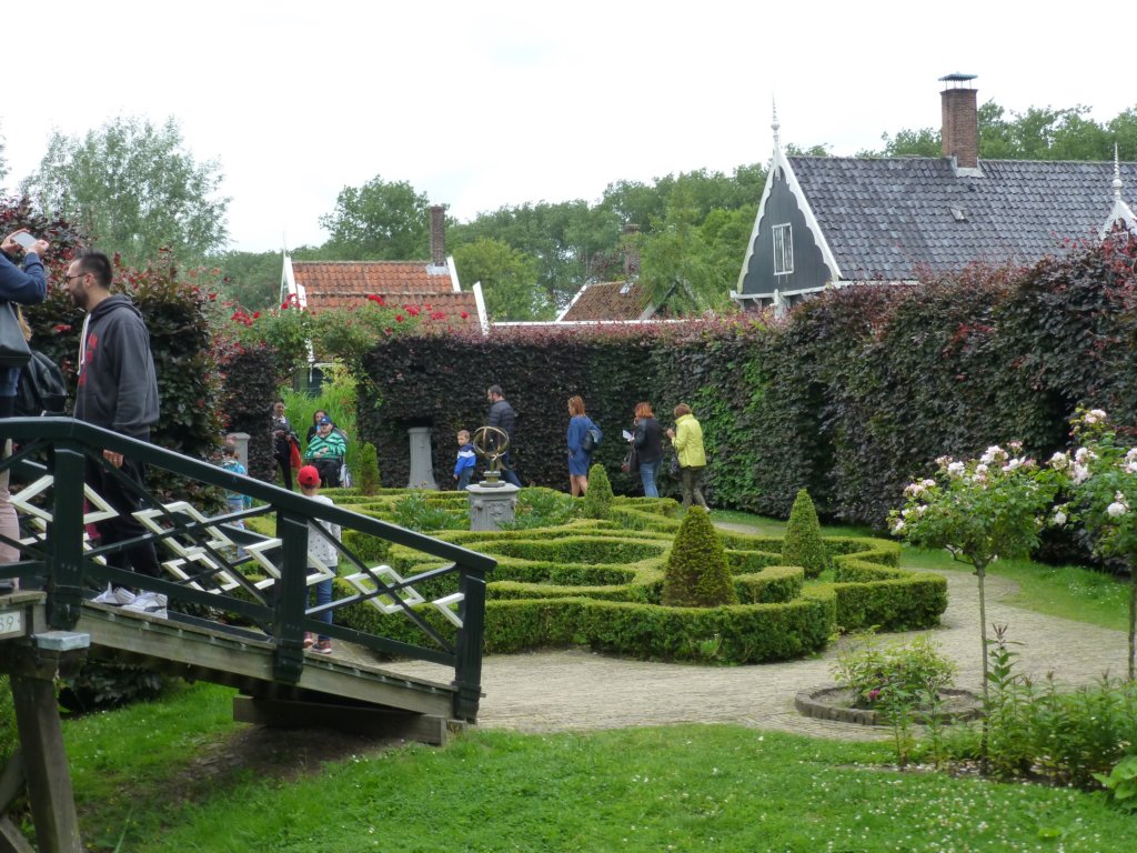 http://www.tonyco.net/pictures/Euro_Trip_2018/Zaanse_Schans/photo80.jpg