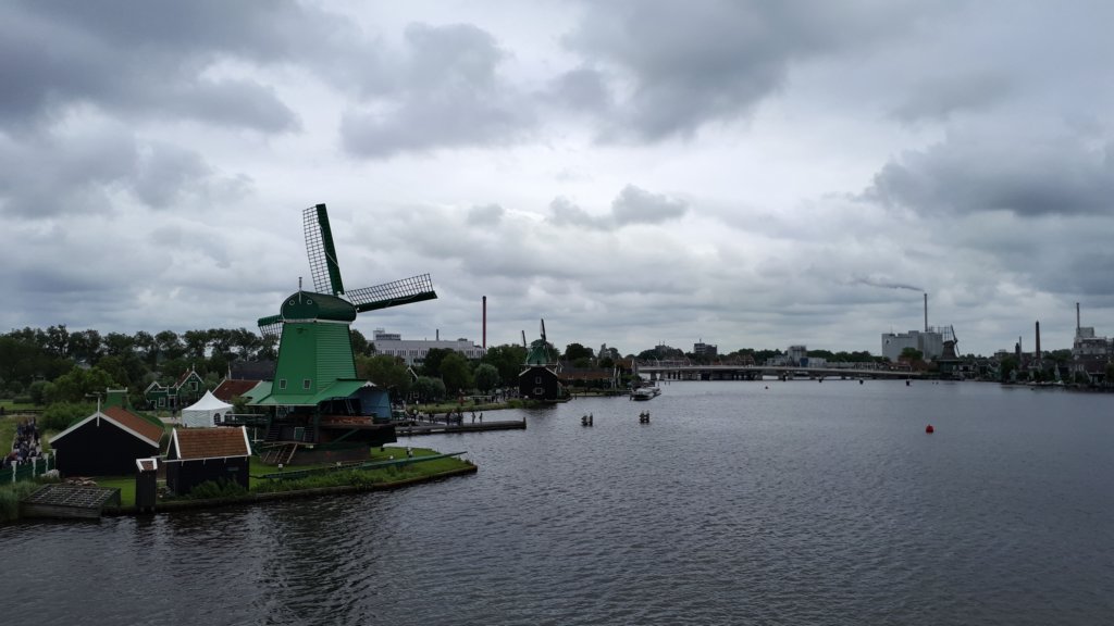 http://www.tonyco.net/pictures/Euro_Trip_2018/Zaanse_Schans/photo9.jpg