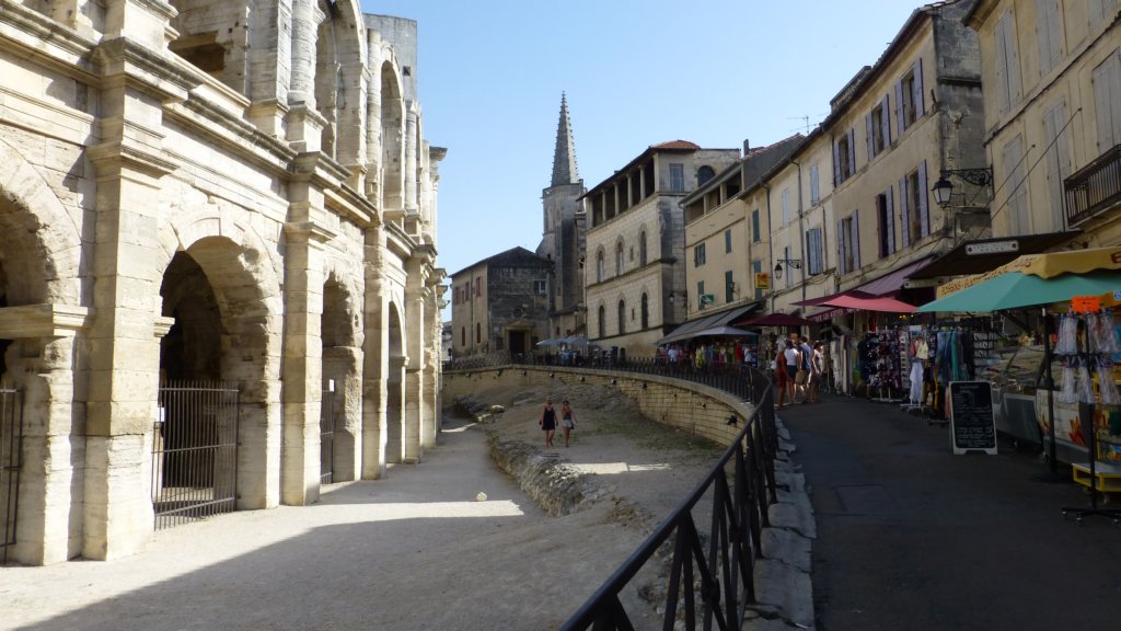 http://www.tonyco.net/pictures/Family_trip_2015/Arles/photo10.jpg