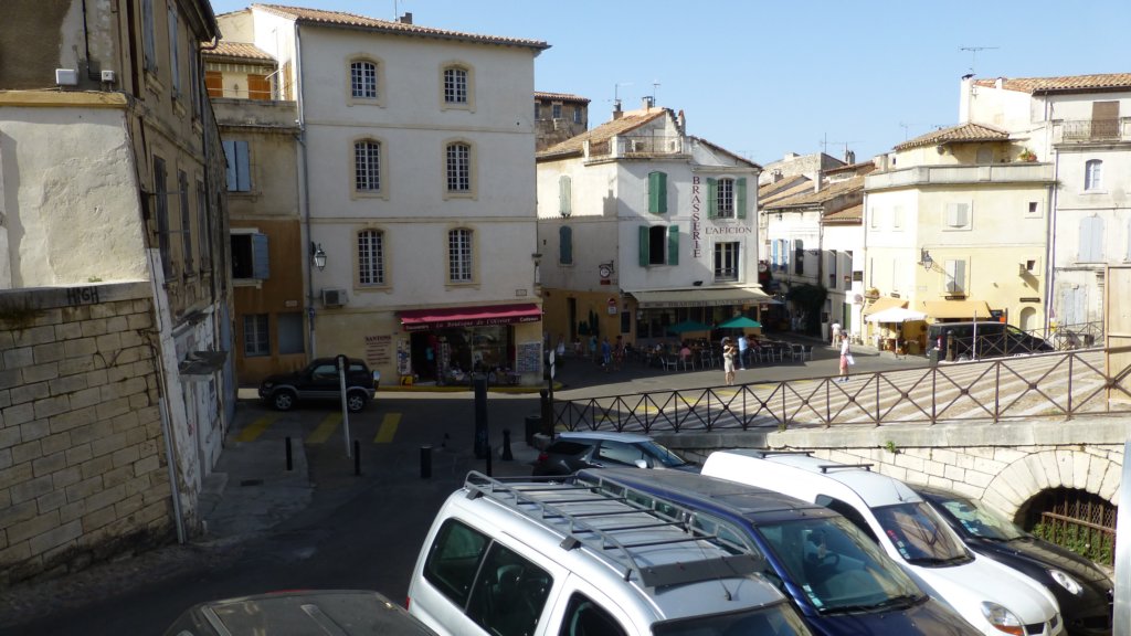 http://www.tonyco.net/pictures/Family_trip_2015/Arles/photo9.jpg