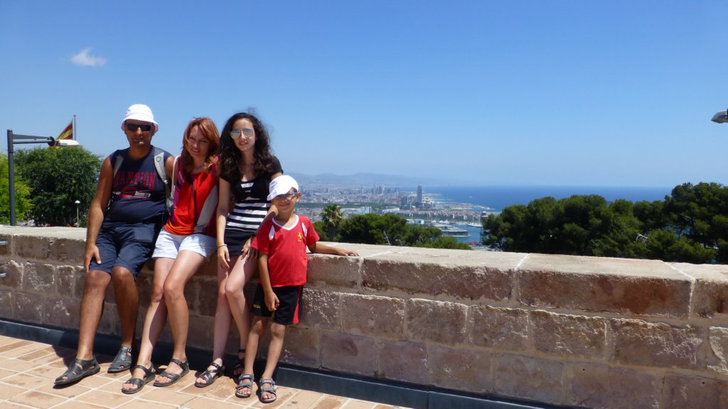 http://www.tonyco.net/pictures/Family_trip_2015/Barcelona/Barcelona/castelldemontjuic33.jpg