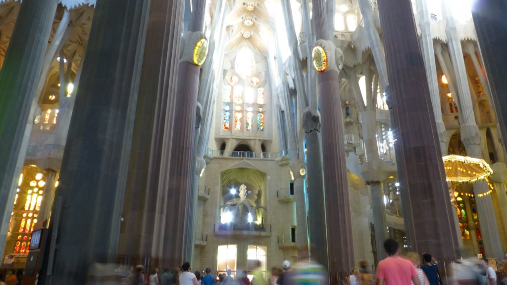 http://www.tonyco.net/pictures/Family_trip_2015/Barcelona/Barcelona/lasagradafamilia16.jpg