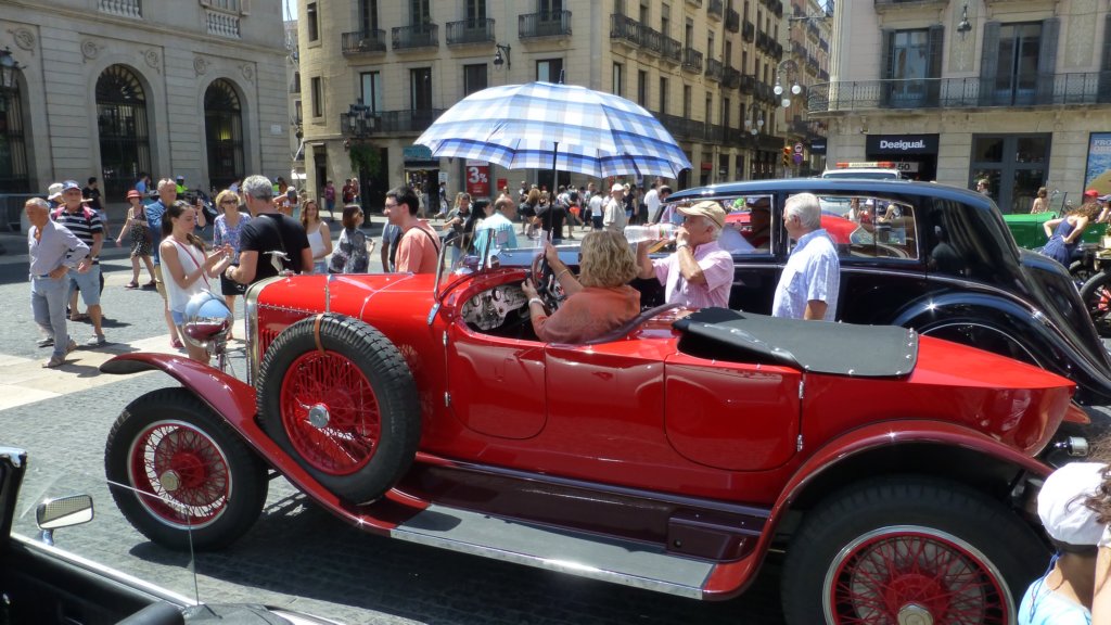 http://www.tonyco.net/pictures/Family_trip_2015/Barcelona/Barcelona/placasantjaume18.jpg