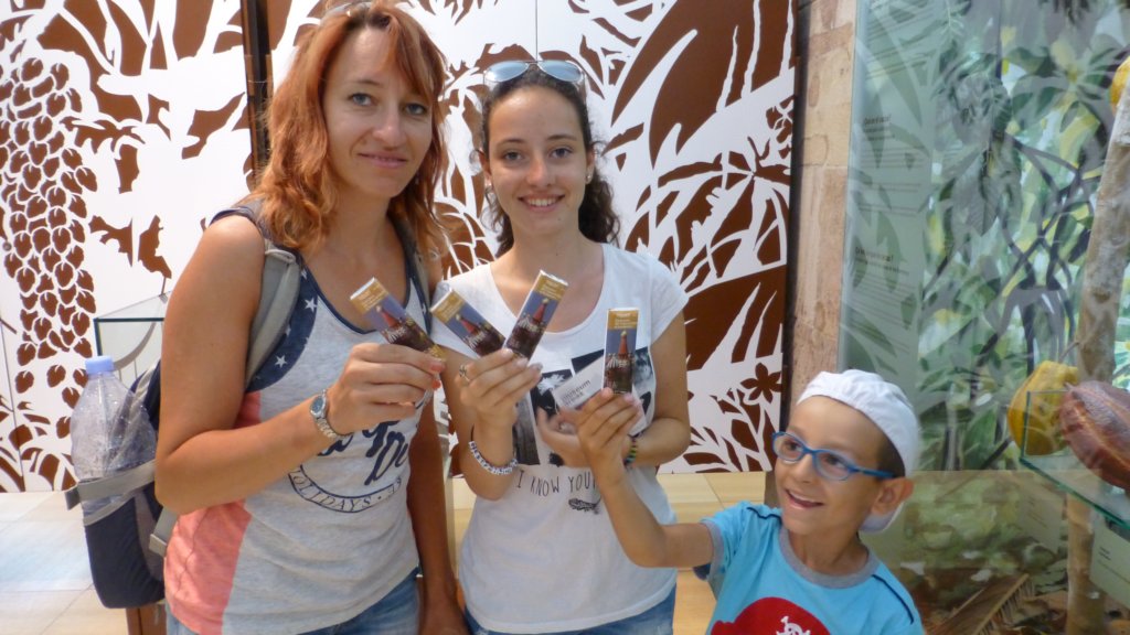 http://www.tonyco.net/pictures/Family_trip_2015/Barcelona/Museu_de_la_Xocolata/photo.jpg