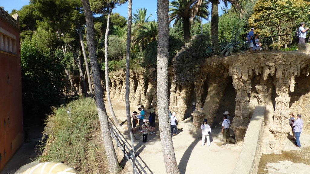http://www.tonyco.net/pictures/Family_trip_2015/Barcelona/Park_Guell/parcguell2.jpg