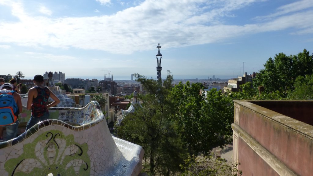 http://www.tonyco.net/pictures/Family_trip_2015/Barcelona/Park_Guell/photo5.jpg