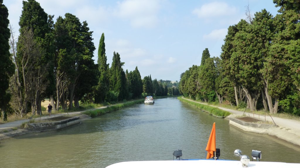 http://www.tonyco.net/pictures/Family_trip_2015/Canal_du_Midi_Beziers/photo15.jpg
