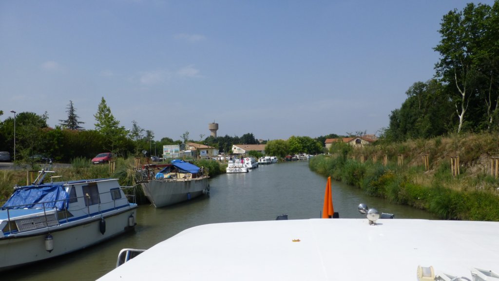 http://www.tonyco.net/pictures/Family_trip_2015/Canal_du_Midi_Beziers/photo39.jpg
