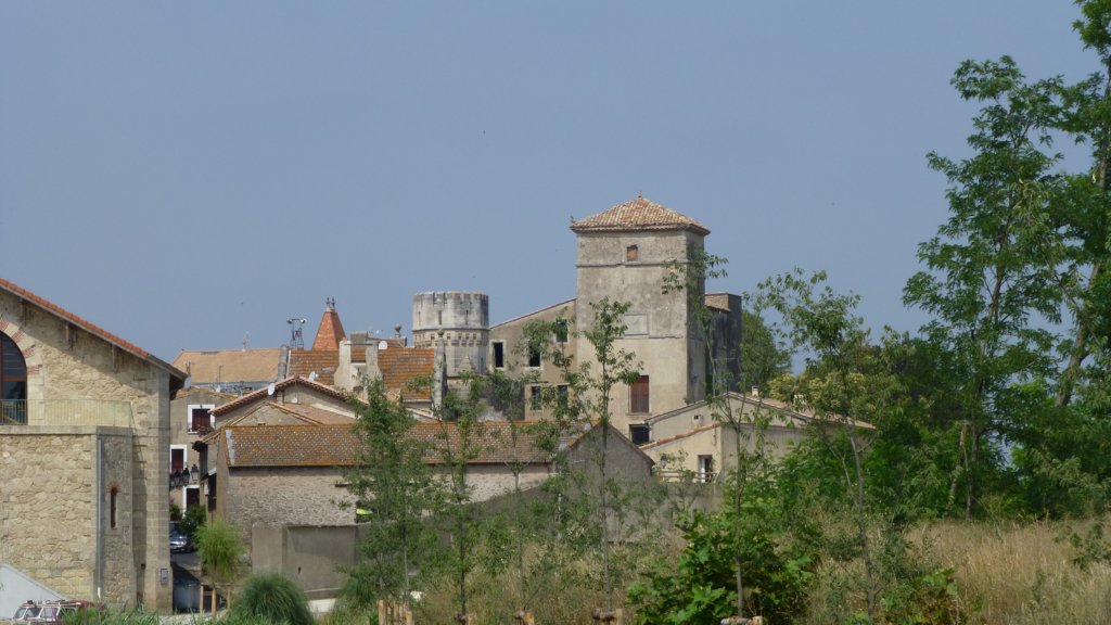 http://www.tonyco.net/pictures/Family_trip_2015/Canal_du_Midi_Beziers/photo42.jpg