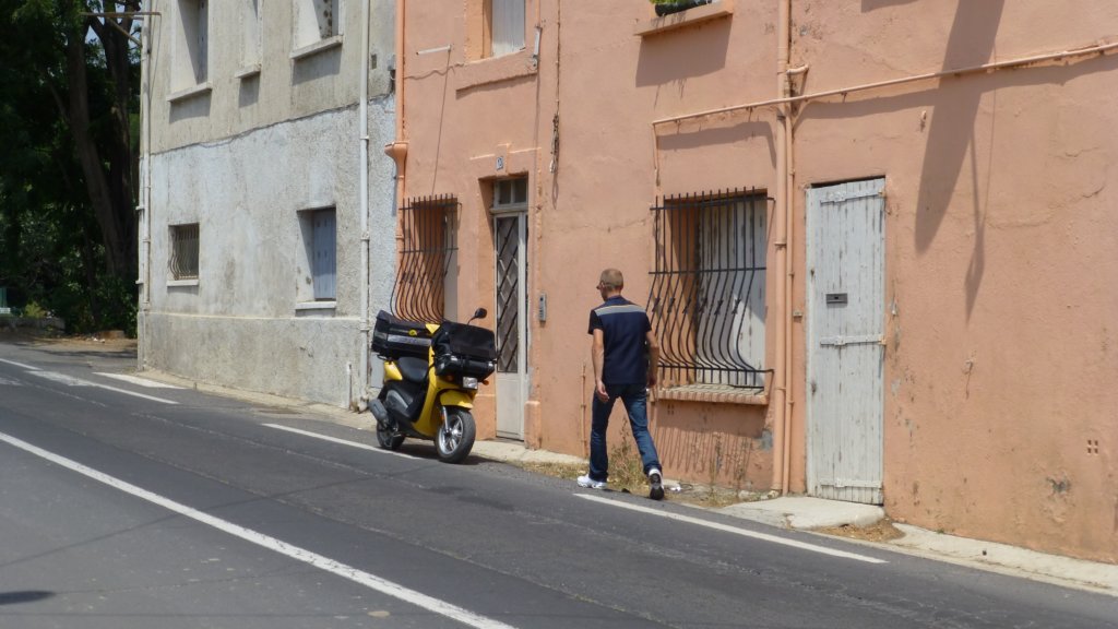 http://www.tonyco.net/pictures/Family_trip_2015/Canal_du_Midi_Beziers/photo52.jpg