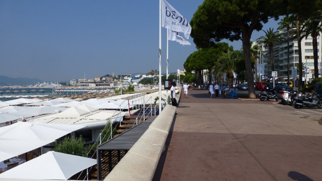 http://www.tonyco.net/pictures/Family_trip_2015/Cannes/lacroisette.jpg