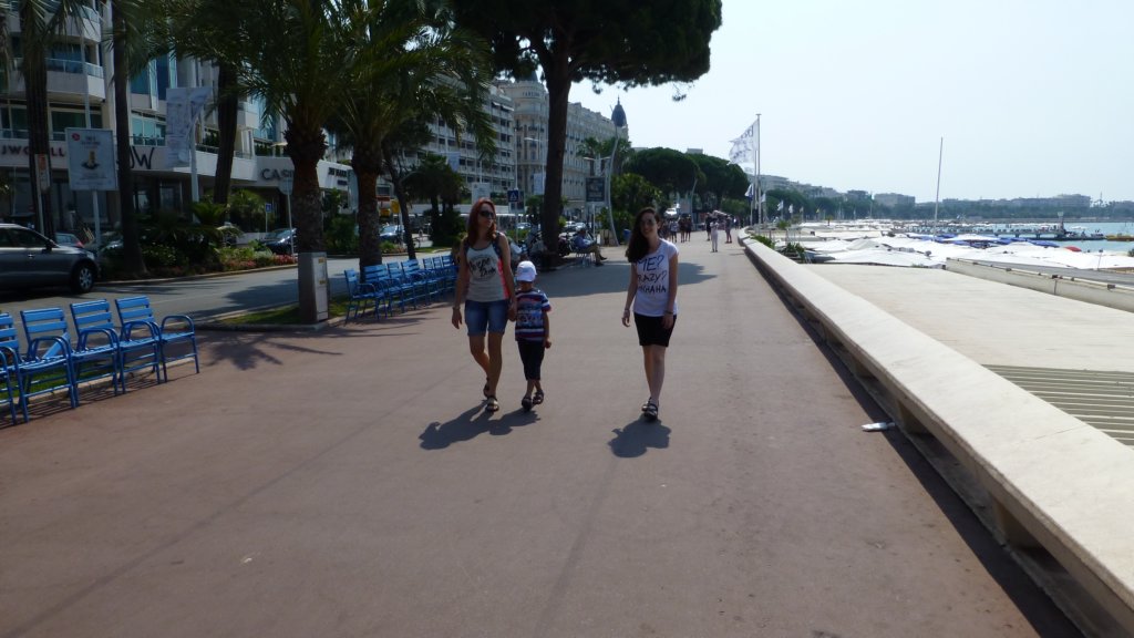 http://www.tonyco.net/pictures/Family_trip_2015/Cannes/lacroisette3.jpg