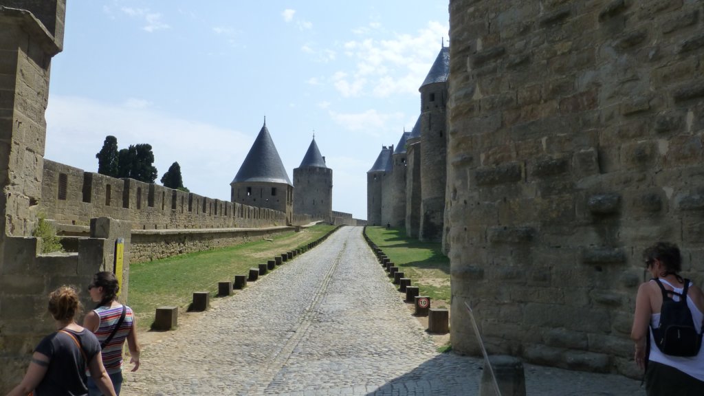 http://www.tonyco.net/pictures/Family_trip_2015/Carcassonne/photo12.jpg