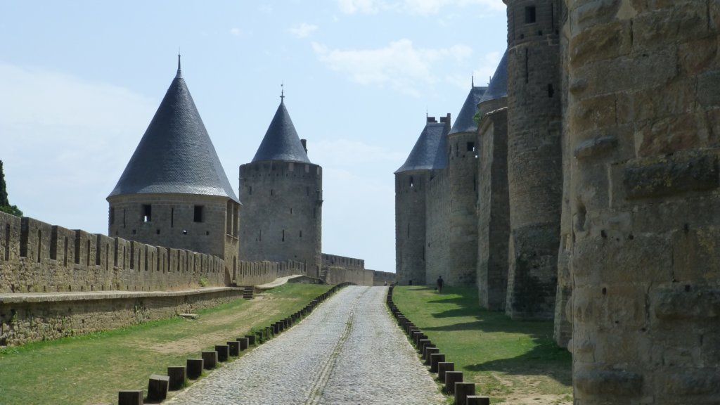 http://www.tonyco.net/pictures/Family_trip_2015/Carcassonne/photo13.jpg