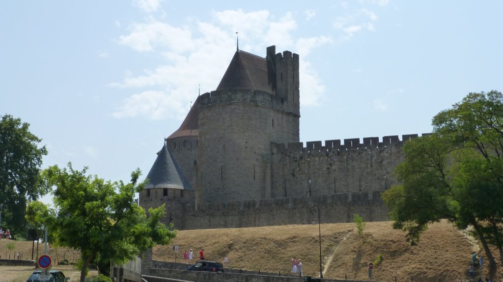 http://www.tonyco.net/pictures/Family_trip_2015/Carcassonne/photo2.jpg