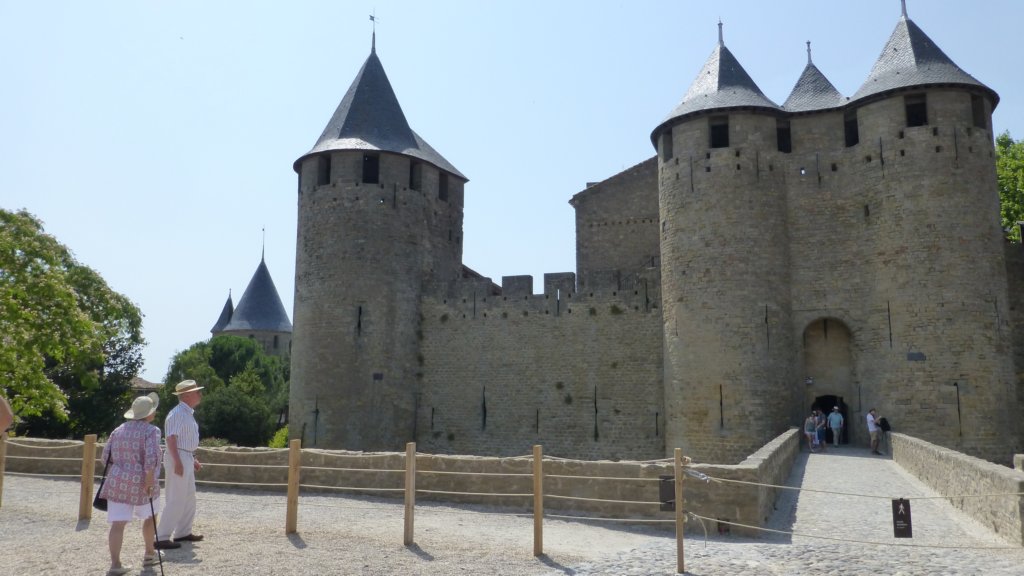 http://www.tonyco.net/pictures/Family_trip_2015/Carcassonne/photo23.jpg