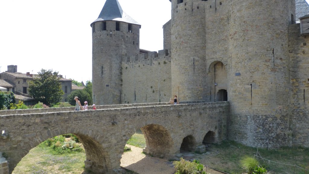 http://www.tonyco.net/pictures/Family_trip_2015/Carcassonne/photo25.jpg