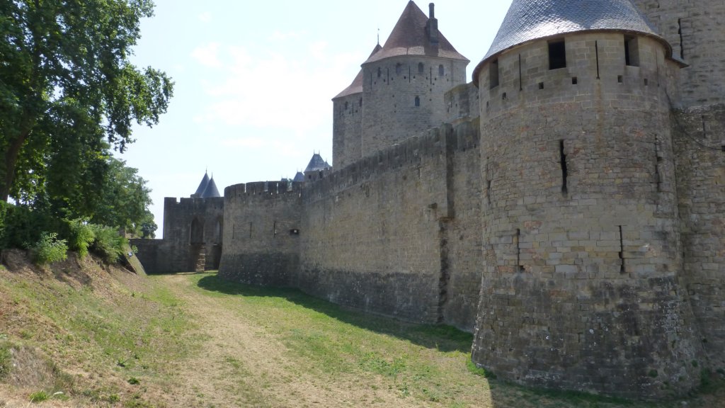 http://www.tonyco.net/pictures/Family_trip_2015/Carcassonne/photo4.jpg