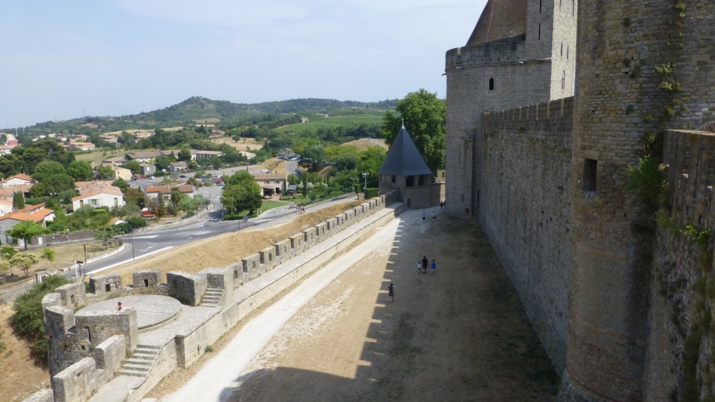 http://www.tonyco.net/pictures/Family_trip_2015/Carcassonne/photo55.jpg